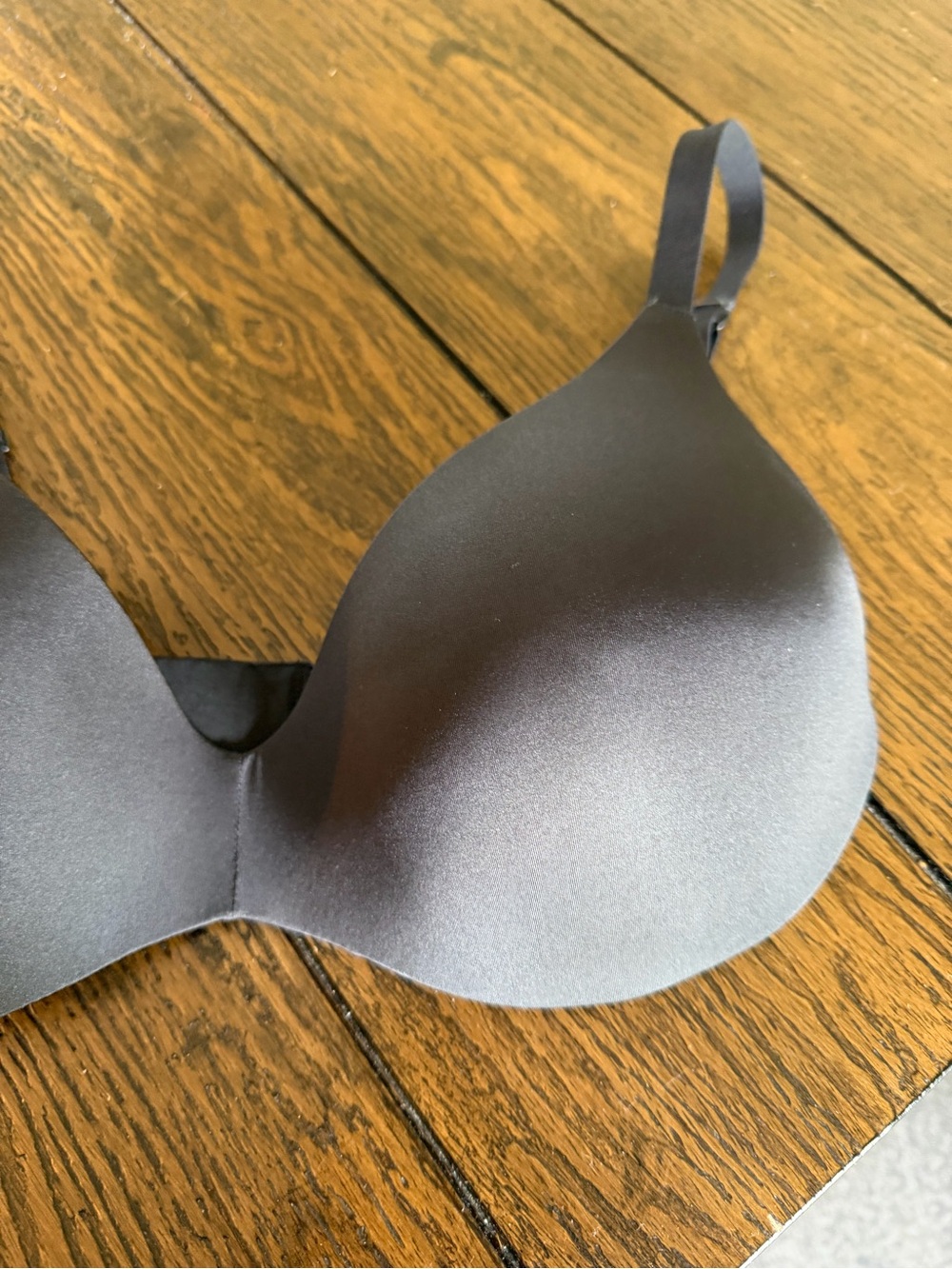 Skims Wireless Form Lightly Lined Plunge Micro Strap Bra Size 36D Onyx - Picture 4 of 13